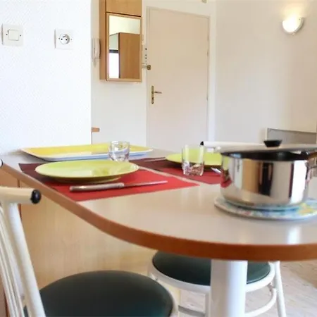- Lr010-205 Apartment La Rochelle (Charente-Maritime)